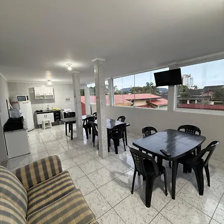 Suite 5 a 3 quadras da praia-3
